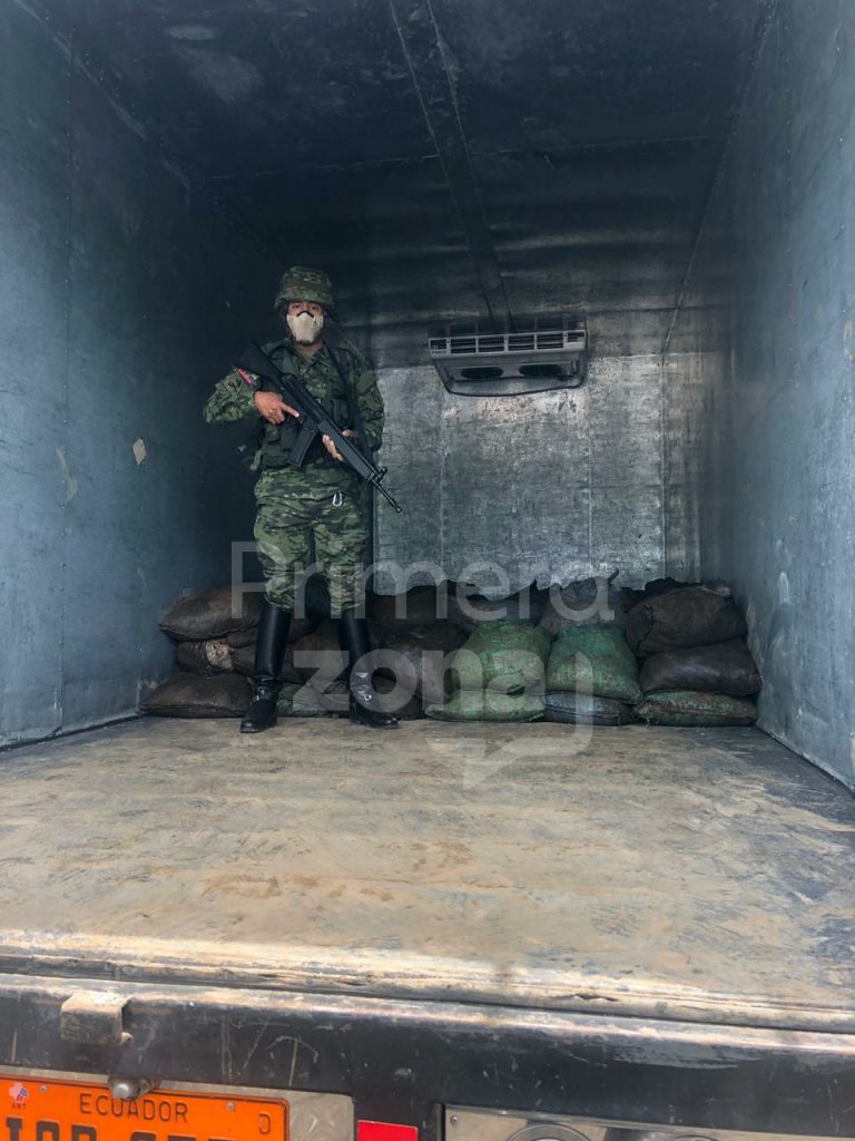 Intentaron llevar material minero con una guía de transporte de galletas