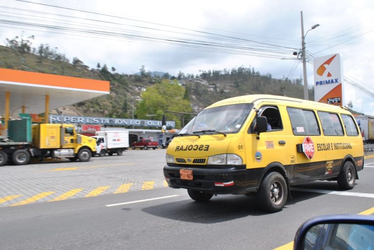 Transporte escolar al borde de la desesperación