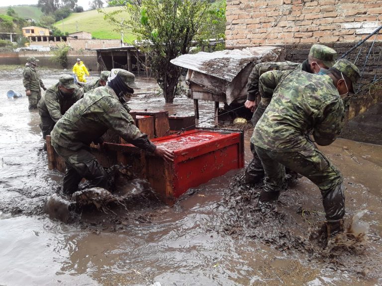 Es momento de ayudar a los damnificados por las lluvias en Montúfar