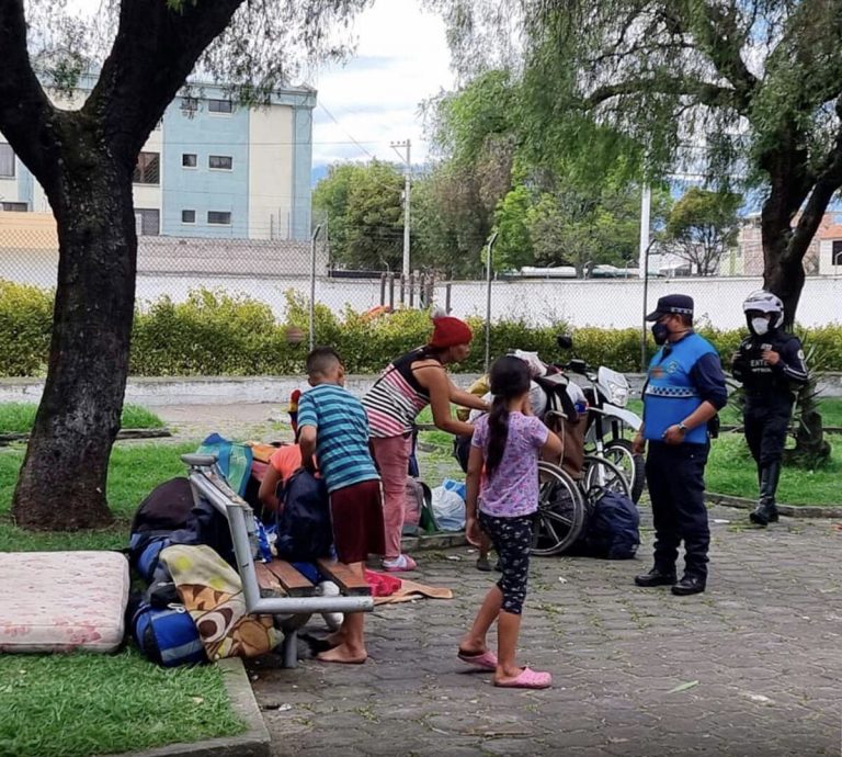 Intervienen a extranjeros para recuperar espacios públicos