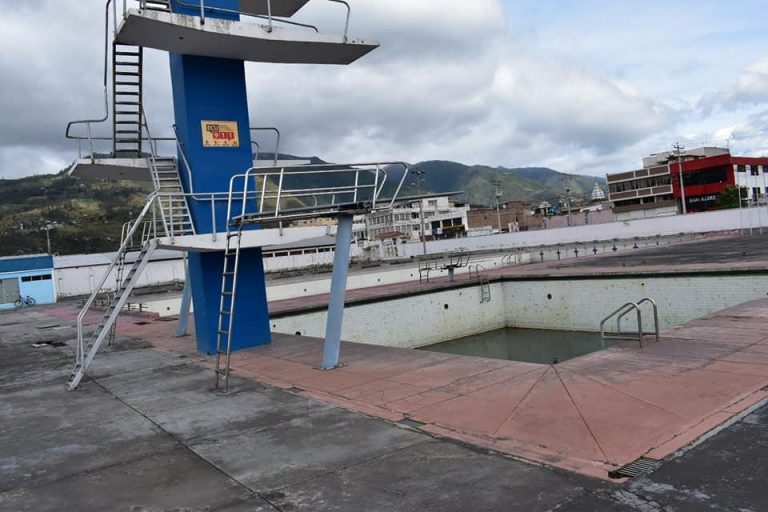 En cuatro áreas se trabajará para la rehabilitación de la Piscina Olímpica