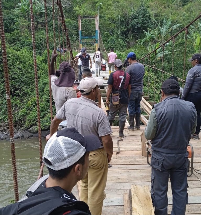 Remodelan puente que une a El Cielito con Imbabura