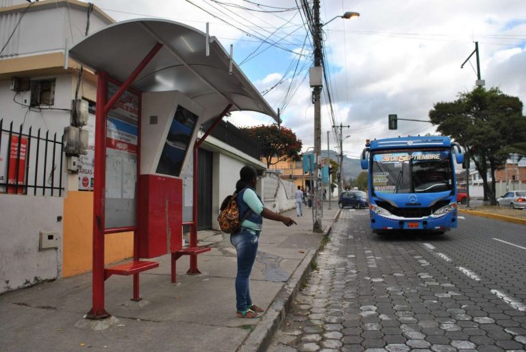 Sube tarifa de bus urbano en Ibarra