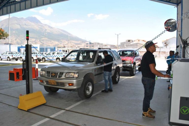 Se suspende matriculación y revisión técnica vehicular en Otavalo