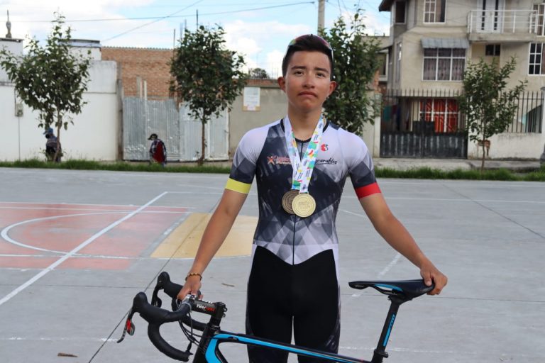 Brillante participación de ciclista carchense durante los Juegos Nacionales Juveniles