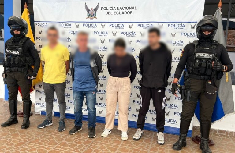 POLICÍA CAPTURÓ A CUATRO CIUDADANOS POR TENENCIA ILEGAL DE ARMA DE FUEGO