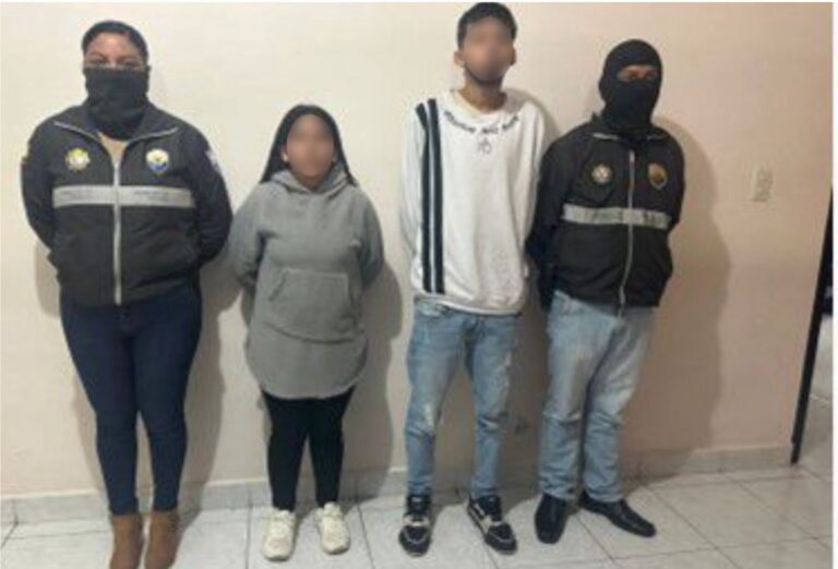 CIUDADANOS APREHENDIDOS DEDICADOS AL ROBO DE VEHÍCULOS