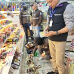 ARCSA Y UDAR DECOMISAN MILES DE COSMÉTICOS IRREGULARES EN TULCÁN