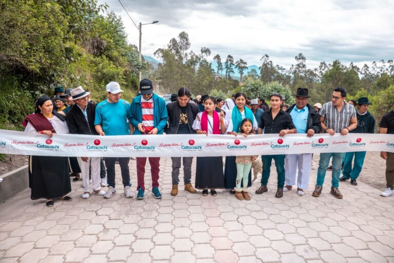 ADOQUINADO PARA QUITUGO EN COTACACHI