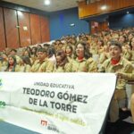 MUNICIPIO DE IBARRA CONDECORA A LA UNIDAD EDUCATIVA TEODORO GÓMEZ DE LA TORRE POR SU COMPROMISO AMBIENTAL