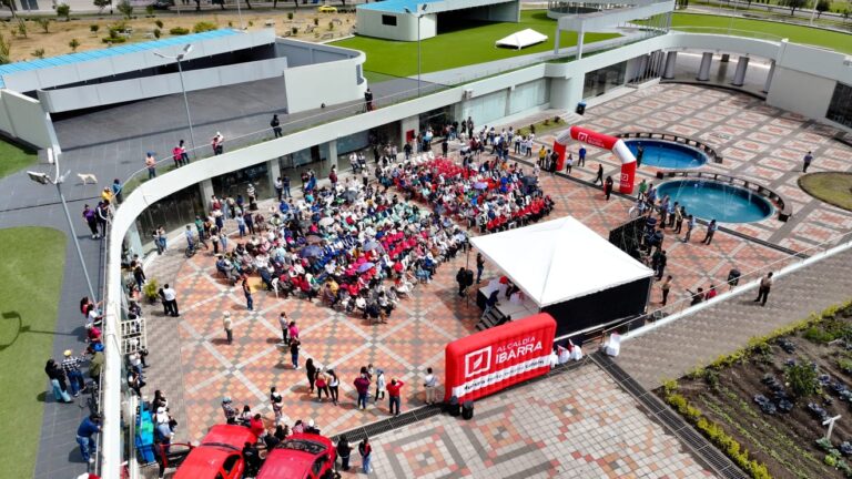 IBARRA INAUGURA EL CENTRO DEL ADULTO MAYOR “NUESTROS ABUELITOS”: UN REFERENTE NACIONAL DE DIGNIDAD Y BIENESTAR