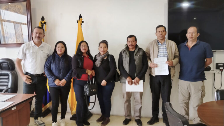 FIRMA DE CONVENIO INTERINSTITUCIONAL PARA REHABILITAR EL CANAL DE RIEGO Y MEJORAR LA VIALIDAD EN CHUGÁ