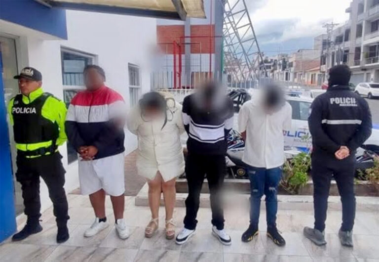 CAEN SEIS SOSPECHOSOS CON ARSENAL Y DROGA EN PATRULLAJE EN ATUNTAQUI