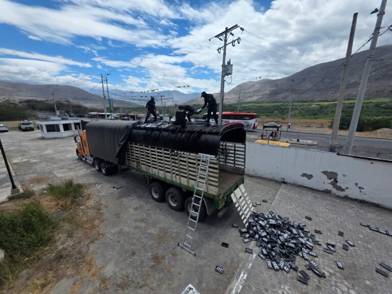 POLICÍA NACIONAL INCAUTA 650 KILOS DE COCAÍNA EN IMBABURA