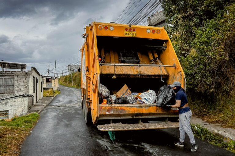 ALCALDÍA CIUDADANA DE OTAVALO ACTIVA PLAN EMERGENTE DE RECOLECCIÓN DE RESIDUOS