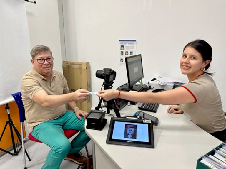 REGISTRO CIVIL HA EMITIDO MAS DE 10 MIL CÉDULAS A MIGRANTES EN NEW YORK Y MADRID