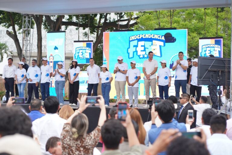 EL GOBIERNO NACIONAL CELEBRA LA INDEPENDENCIA DEGUAYAQUIL CON LA INCORPORACIÓN DE 80.000 “JÓVENES ENACCIÓN” EN TODO EL PAÍS