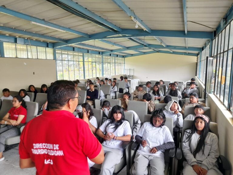 PROYECTO “IBARRA LIBRE DE VIOLENCIA” LLEGA A LA UNIDAD EDUCATIVA RUMIPAMBA