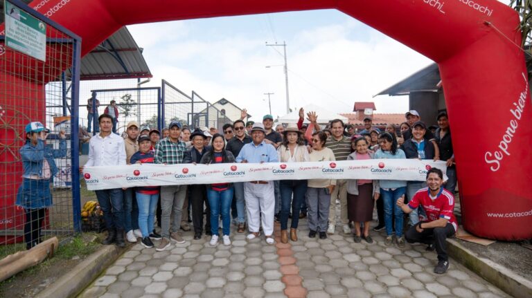 DANZA Y DEPORTE MARCAN LA INAUGURACIÓN DE DOS NUEVOS ADOQUINADOS EN PLAZA GUTIÉRREZ