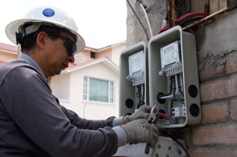 EMELNORTE INICIA LA RENOVACIÓNTECNOLÓGICA DE MEDIDORES EN IBARRA